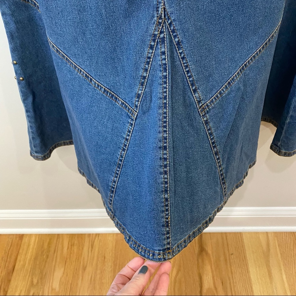 Double D Ranch denim skirt pained floral gold maxi studded. Waist 28. Length 37 - Picture 7 of 9